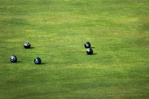 How to play… Lawn Bowls