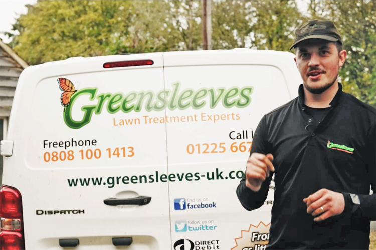 The benefits of a professional lawn care service