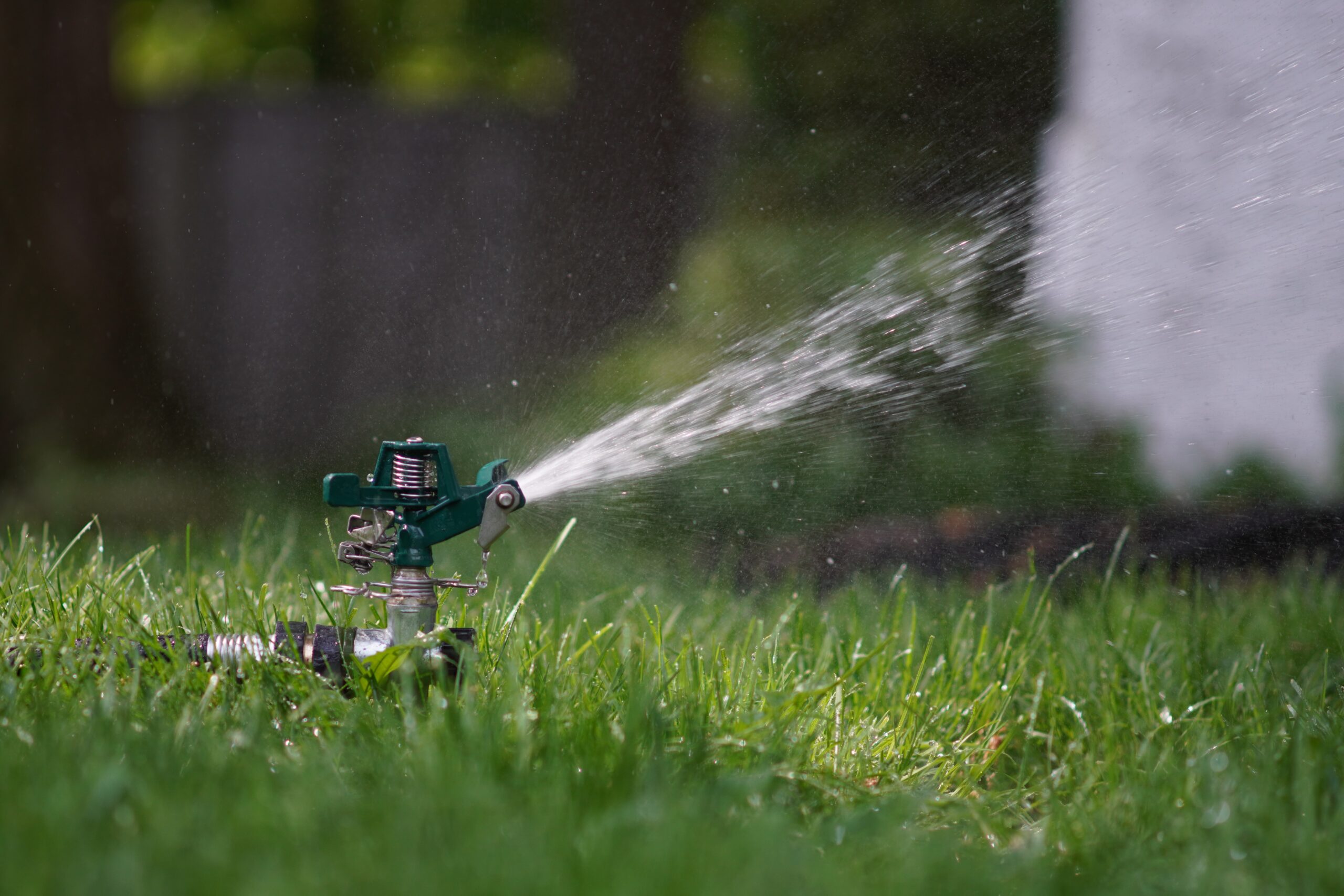 What you need to know about lawn irrigation systems